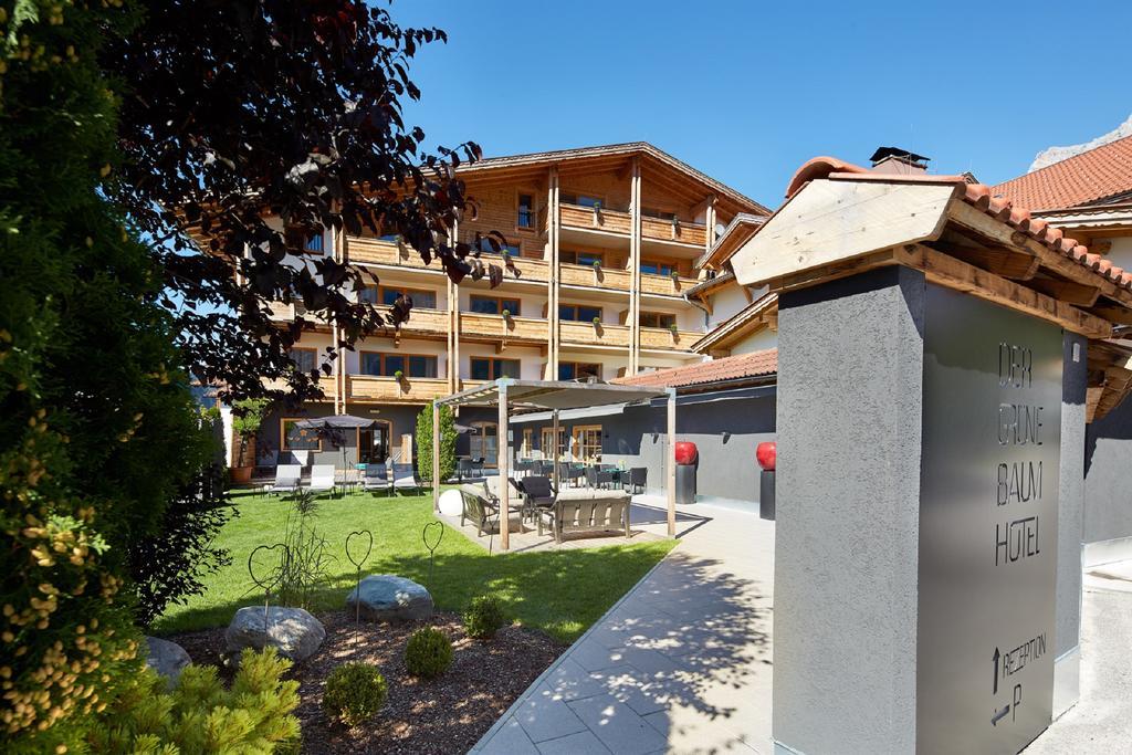 Der Gruene Baum Mountain Boutique Hotel Ehrwald Exterior photo